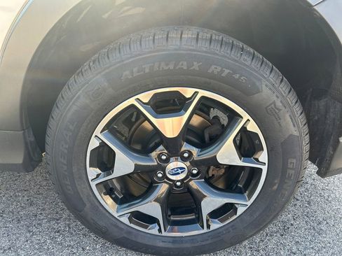 Used 2018 Subaru Crosstrek 2.0i Premium AWD/4WD image 24