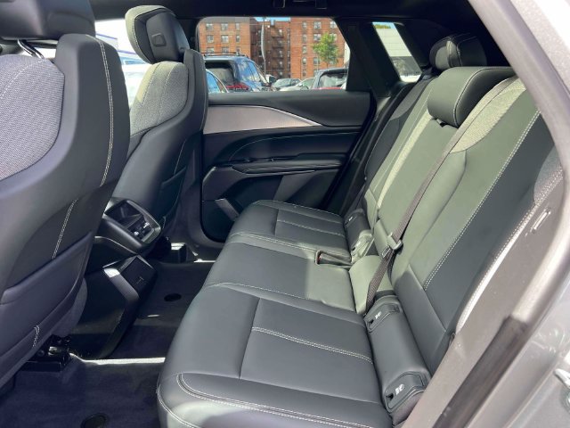 Used 2024 Cadillac Lyriq Tech w/ Driver Assist Package AWD/4WD image 12
