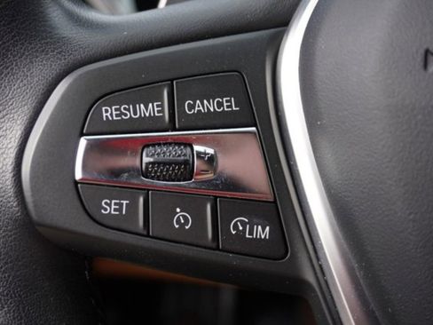 Used 2022 BMW 330i xDrive Sedan w/ Driving Assistance Package image 26