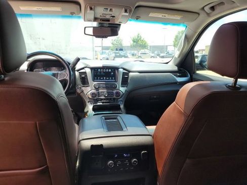 Used 2019 Chevrolet Tahoe Premier w/ Premier Plus Edition RWD image 26