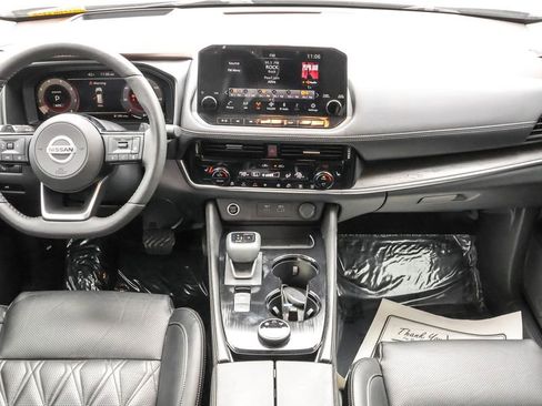 Used 2021 Nissan Rogue Platinum image 29