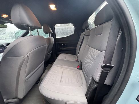 Used 2022 Hyundai Santa Cruz SE image 3