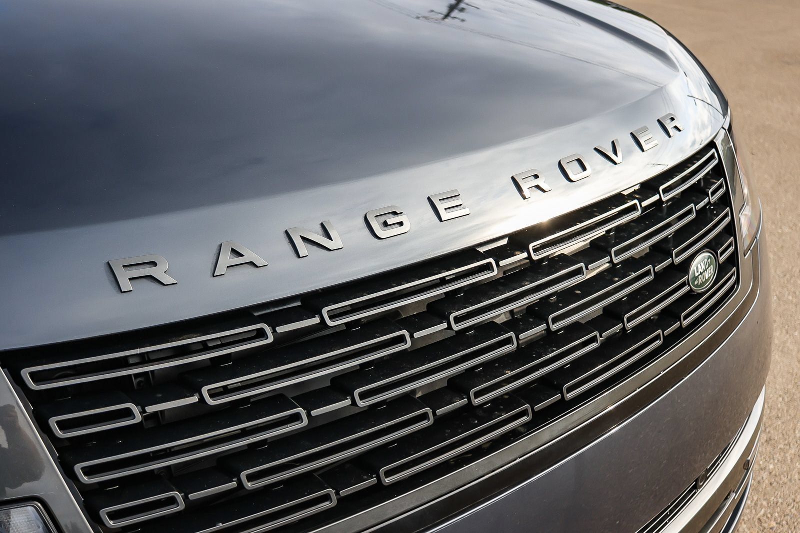 Certified 2024 Land Rover Range Rover SE AWD/4WD image 16