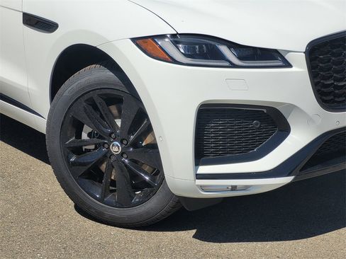 New 2026 Jaguar F-PACE R-Dynamic S image 6
