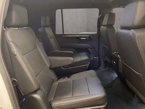 New 2026 Chevrolet Suburban LT w/ Comfort Package AWD/4WD image 23