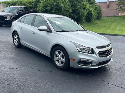 Used 2015 Chevrolet Cruze LT FWD image 7