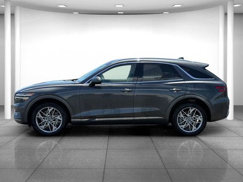 Used 2025 Genesis GV70 2.5T AWD/4WD image 4