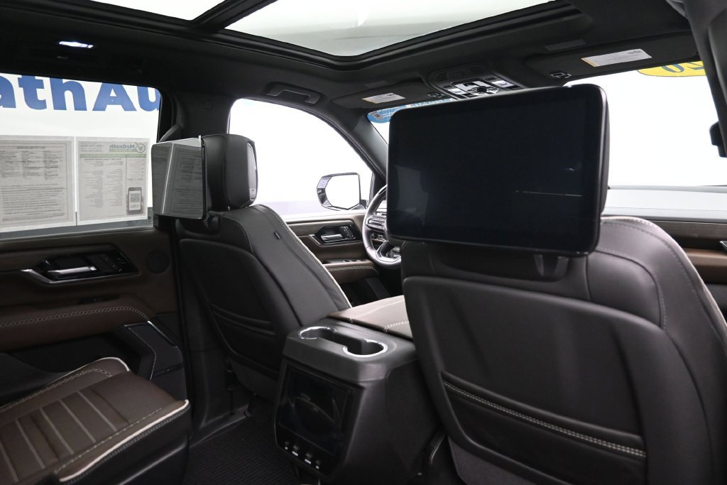 Used 2026 GMC Yukon Denali Ultimate AWD/4WD image 14