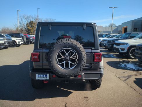 Used 2025 Jeep Wrangler Rubicon image 6