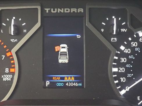 Used 2024 Toyota Tundra SR5 w/ TRD Off-Road Package AWD/4WD image 28
