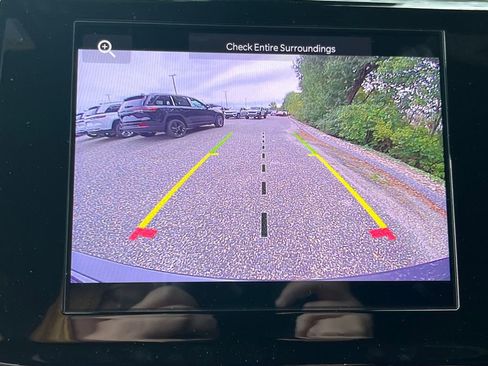 New 2025 Jeep Grand Cherokee Altitude image 17