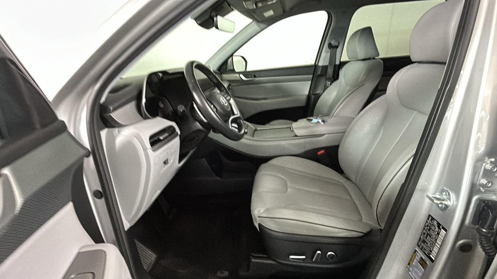 Used 2024 Hyundai Palisade SEL FWD image 13