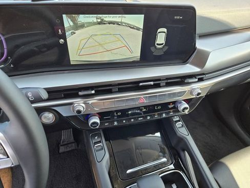 New 2025 Kia Telluride S image 10