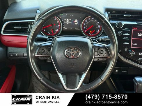 Used 2018 Toyota Camry XSE FWD image 13