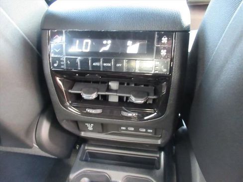 New 2026 Jeep Grand Cherokee L Limited image 15