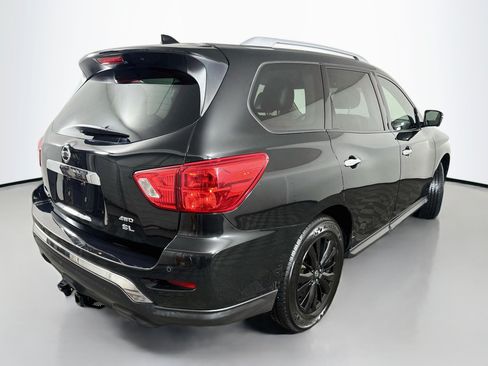 Used 2019 Nissan Pathfinder SL AWD/4WD image 7