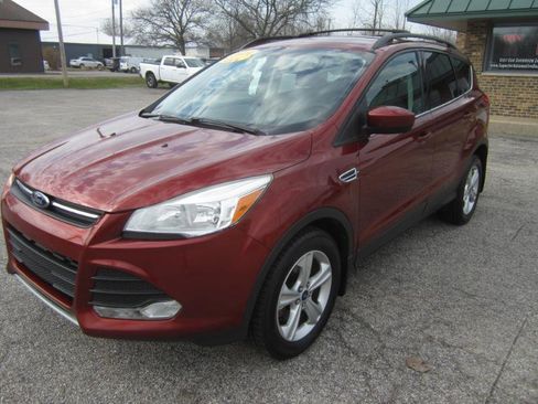 Used 2014 Ford Escape SE w/ Equipment Group 201A image 4