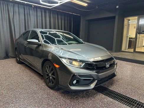 Used 2020 Honda Civic EX image 9