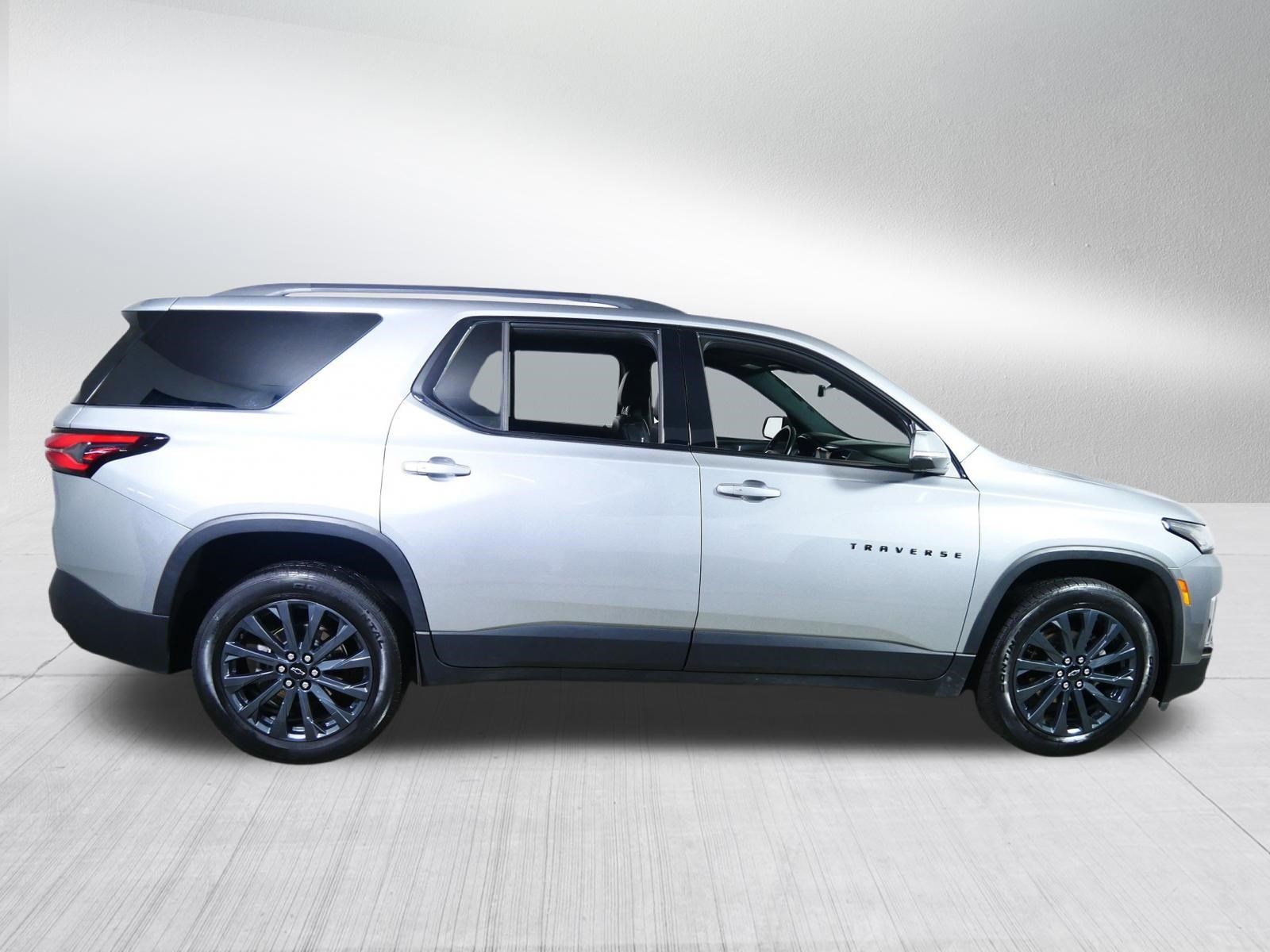 Used 2023 Chevrolet Traverse RS AWD/4WD image 8