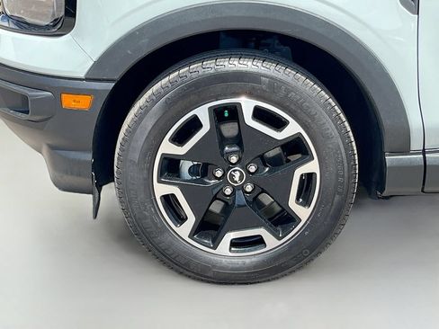 Used 2024 Ford Bronco Sport Outer Banks w/ Tech Package AWD/4WD image 32