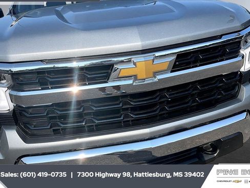 Used 2024 Chevrolet Silverado 1500 LT AWD/4WD image 22