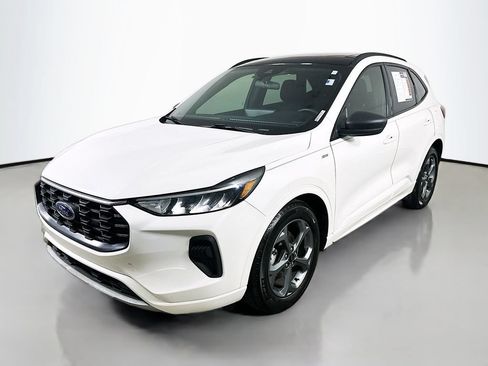 Used 2023 Ford Escape ST-Line w/ Tech Pack #1 FWD image 3