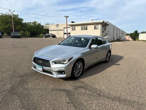Used 2018 INFINITI Q50 Luxe w/ Sensory Package (Luxe) AWD/4WD image 6