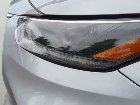 Used 2021 Toyota Highlander XLE FWD image 37