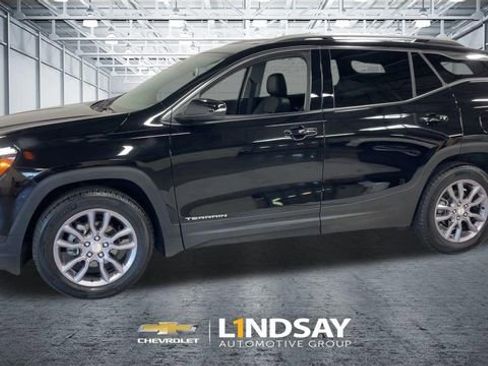 Used 2023 GMC Terrain SLT FWD image 6