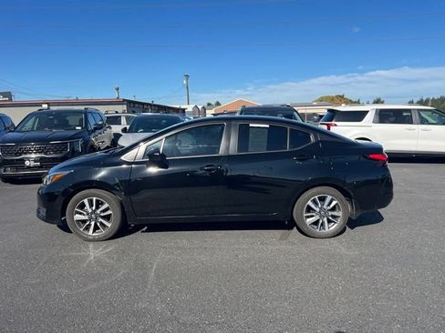 Used 2025 Nissan Versa SV w/ Trunk Package FWD image 4