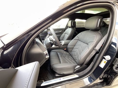 New 2026 BMW 740i w/ Executive Package RWD image 11