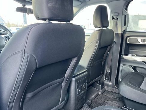 Used 2023 Ford Explorer XLT image 20