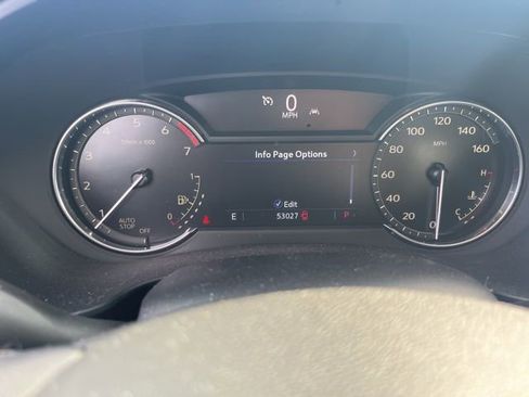 Certified 2022 Cadillac XT4 Luxury w/ Cold Weather Package image 11