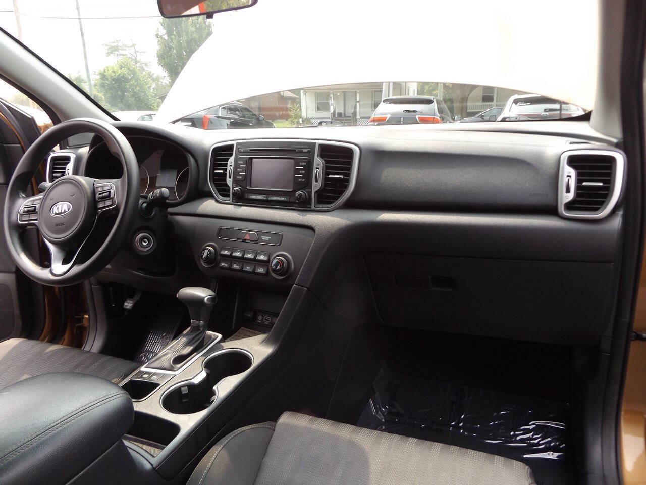 Used 2017 Kia Sportage LX FWD image 25