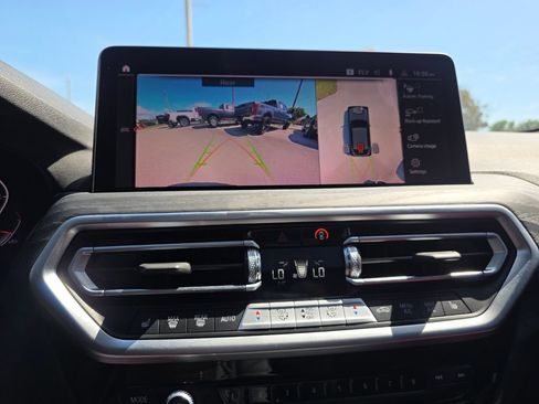 Used 2023 BMW X4 xDrive30i w/ M Sport Package AWD/4WD image 37