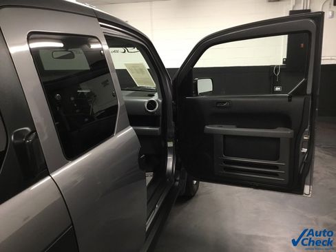 Used 2005 Honda Element EX image 40