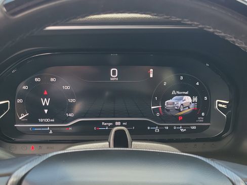 Certified 2023 GMC Yukon Denali Ultimate AWD/4WD image 31