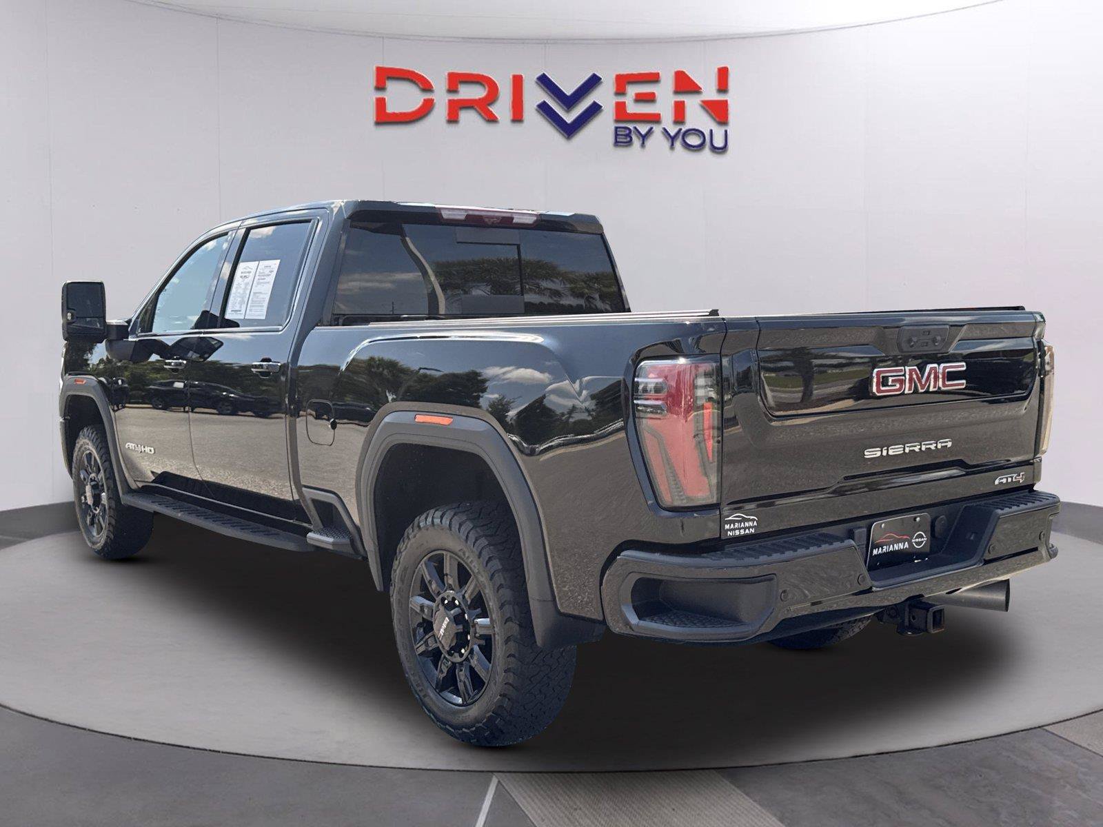 Used 2024 GMC Sierra 2500 AT4 w/ AT4 Premium Plus Package AWD/4WD image 5