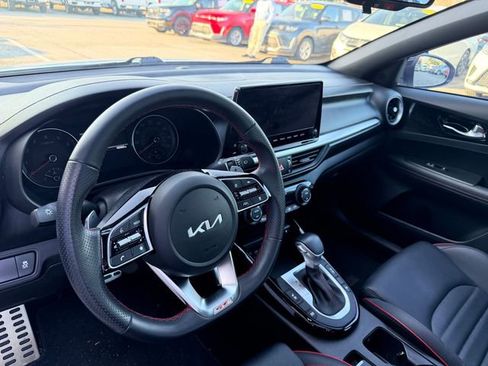 Used 2023 Kia Forte GT w/ GT2 Package image 14
