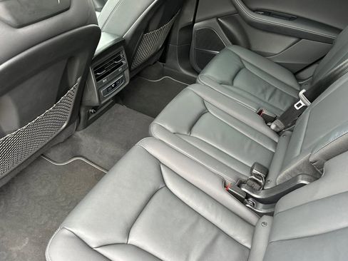 Used 2025 Audi Q7 3.0T Premium Plus image 12