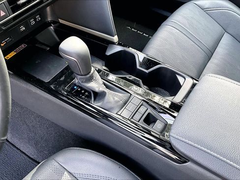 Used 2025 Toyota Camry XSE image 16