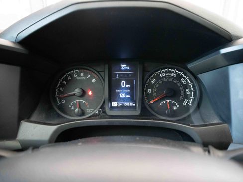 Used 2019 Toyota Tacoma SR image 16