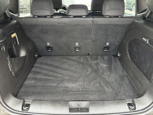 Used 2021 Jeep Renegade Latitude w/ Sun & Sound Group image 28