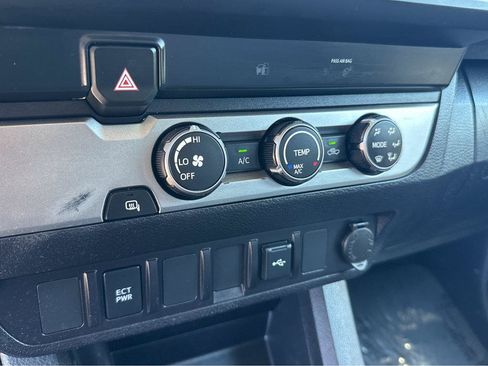 Used 2022 Toyota Tacoma SR RWD image 25