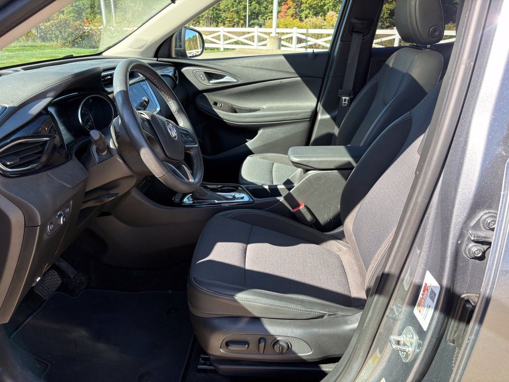 Used 2022 Buick Encore GX Select w/ Experience Buick Package FWD image 12