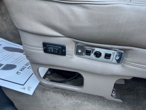 Used 2004 Chevrolet Express 1500 image 24