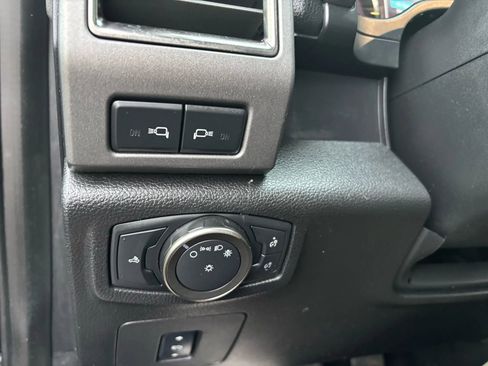 Used 2018 Ford F150 Raptor w/ Equipment Group 802A Luxury image 25