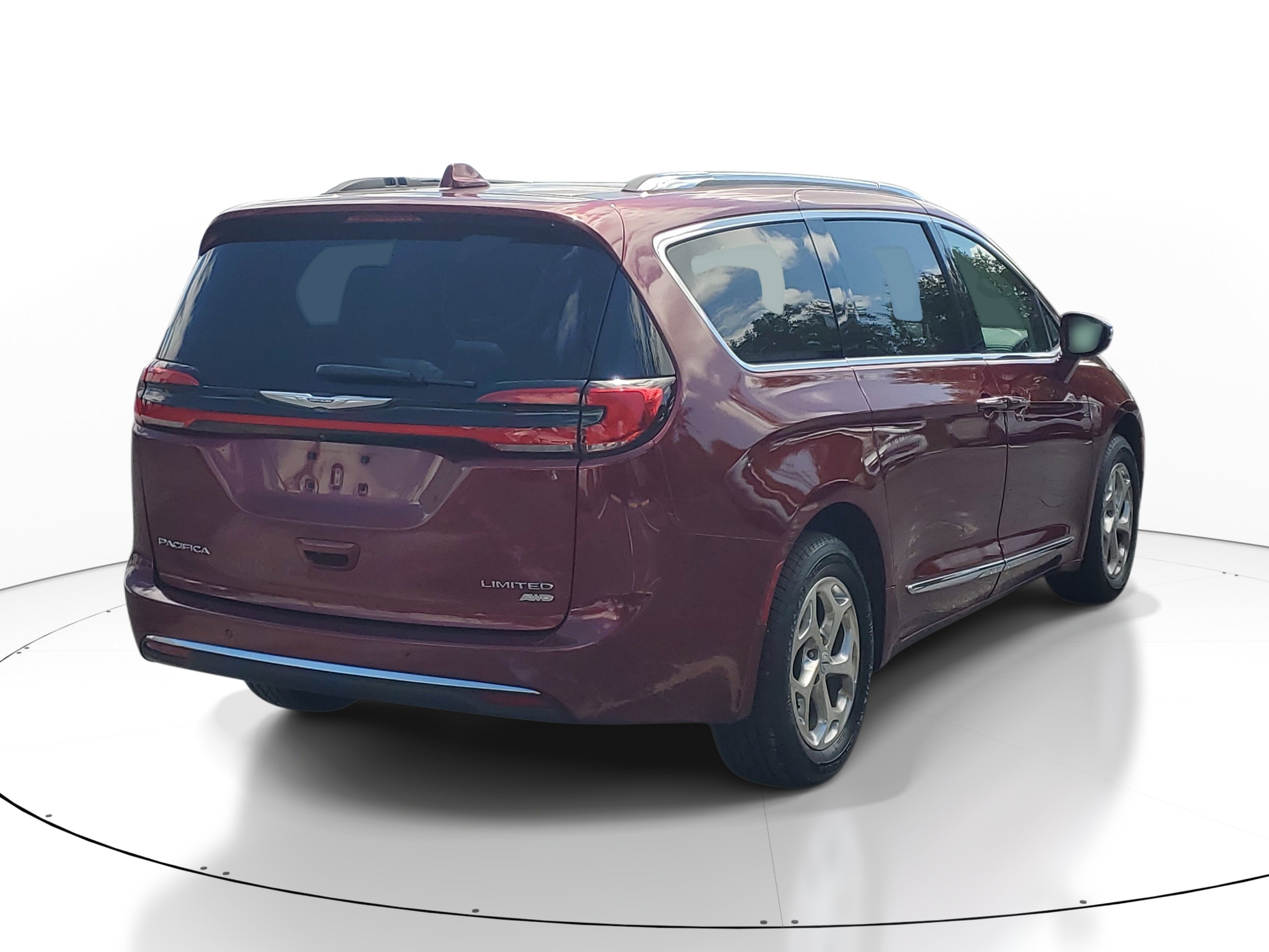 Used 2021 Chrysler Pacifica Limited w/ Premium & Safety Sphere Group AWD/4WD image 6