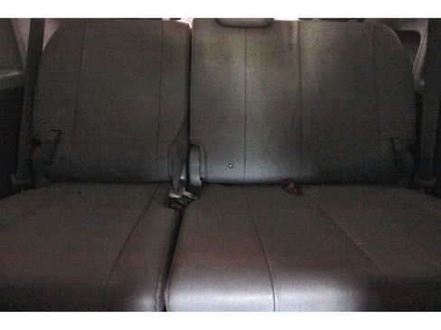Used 2019 Toyota Sienna XLE w/ XLE Navigation Package FWD image 16
