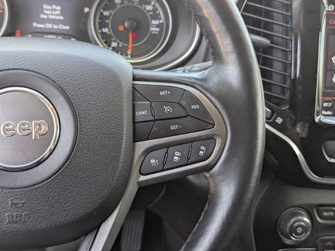 Used 2019 Jeep Cherokee Limited w/ Technology Group FWD image 37